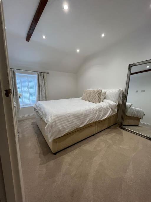 Millstone Cottage Newmillerdam Hill Top Экстерьер фото