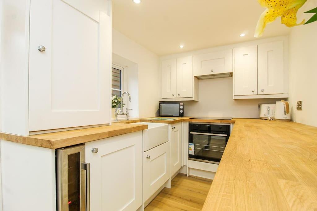 Millstone Cottage Newmillerdam Hill Top Экстерьер фото